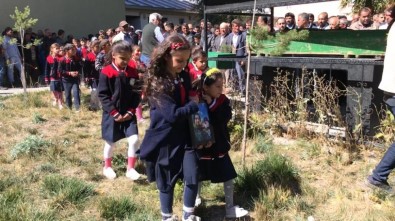 Küçük Umut Babasıyla Aynı Mezara Defnedildi