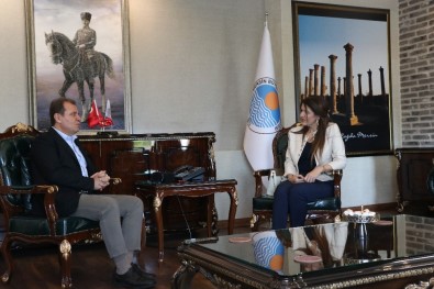 Seçer Açıklaması 'KKTC'ye Her Noktada Destek Olmamız Gerekiyor'