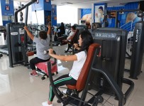 EMEKLİLİK - Sporla Formda Kalıp Ve Mutlu Oluyorlar