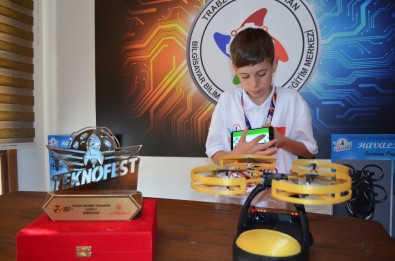 Trabzonlu Öğrencilerin 'Havali Bilyali' İle TEKNOFEST Zaferi