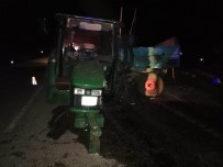 Traktöre Çarpıp Savrulan Kamyon Tarladaki Çiftçiyi Ezdi Açıklaması 1 Ölü, 2 Yaralı Haberi