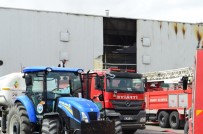 AKSARAY ÜNIVERSITESI - Aksaray'da Mikser Fabrikasında Yangın Açıklaması 2 İşçi Dumandan Zehirlendi