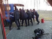 KÜÇÜKKÖY - Ayvalık'ta 55 Düzensiz Göçmen Yakalandı