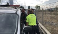 ALKOLLÜ SÜRÜCÜ - Kaza Yapan Alkollü Sürücü Polise Zor Anlar Yaşattı