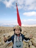 KıZıLCA - 7 Yaşındaki Kartal, 3 Bin Metre Zirvede Türk Bayrağı Açtı