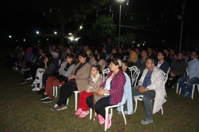 Eyüpsultan'da Açık Hava Tiyatrosu Vatandaşları Bir Araya Getirdi