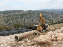 SELIM YAĞCı - Heyelan Bölgesine Fora Kazık Çakılmaya Başladı
