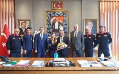 'İtfaiye Ekipleri, Halkımızın Can Ve Mal Güvenliği İçin Gece Gündüz Görev Başında'