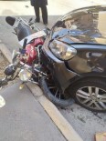 MOTOSİKLET SÜRÜCÜSÜ - Karşı Şeride Fırlayan Araç Motosikleti Altına Aldı Açıklaması 1 Yaralı