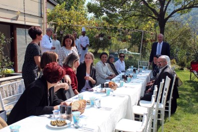 Muharrem İnce Şehit Anaları İle Bir Araya Geldi