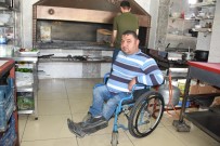 MENENJİT HASTALIĞI - (Özel) Sporda Türkiye Derecesi Bulunan Engelli Birey Çalışmasıyla Da Herkese Örnek Oluyor