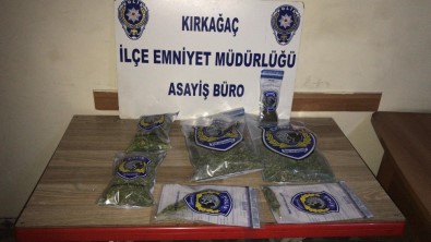 4 Kilo Esrarla Yakalandılar