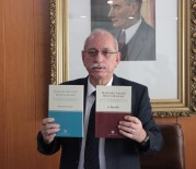 TÜRK TARIH KURUMU - Bakan Akar, Kitabının Telif Gelirlerini TSK Mehmetçik Vakfı'na Hediye Etti