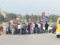 SÜLEYMANIYE - Hafif Ticarî Araç İle Motosiklet Böyle Çarpıştı Açıklaması 1 Yaralı
