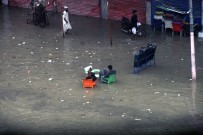 FELAKET - Pakistan'da Sel Felaketi Açıklaması 5 Ölü