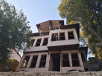 RESTORASYON - Pembe Köşk Özüne Dönüyor