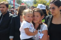 İZMIR EMNIYET MÜDÜRÜ - Şehit Polisin 5 Yaşındaki Kızından Yürekleri Dağlayan Veda