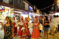 KUZEY KıBRıS TÜRK CUMHURIYETI - Side'de Şenlik 'Halk Dansları Festivali' İle Devam Ediyor