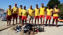 BOĞULMA TEHLİKESİ - Bodrum'da Cankurtaranlar Kıyı Temizliği Yaptı