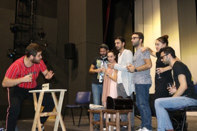 Diyarbakır Devlet Tiyatrosu Yeni Sezon Tiyatro Provalarına Başladı