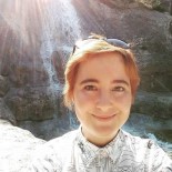 NECİP FAZIL KISAKÜREK - Evinin Balkonundan Düşen Öğretmen Hayatını Kaybetti