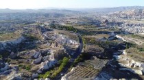 YERALTI ŞEHRİ - 'Kayadan Oyma Adliye Binası' Keşfedilmeyi Bekliyor