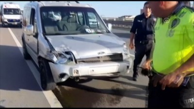 Kocaeli'de Otomobille Hafif Ticari Araç Çarpıştı Açıklaması 2 Yaralı