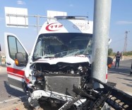 Malatya'da Ambulansla Otomobil Çarpıştı Açıklaması 1 Yaralı