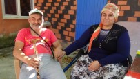 ALI PARTAL - (Özel) Depremde Evinde Çatlaklar Oluşan Engelli Çift Sokakta Kaldı