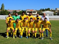 ALAÇATı - Çeşme Belediyespor Galibiyetle, Alaçatıspor Mağlubiyetle Başladı