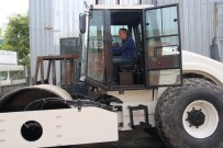 İŞ MAKİNESİ - Çırak Olarak Başladığı İşte Yerli Makine Üretti