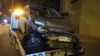 İzmir'de Feci Kaza Açıklaması 1'İ Ağır, 5 Yaralı