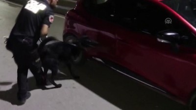 Otomobilin Motorundan Uyuşturucu Çıktı