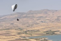 YAMAÇ PARAŞÜTÜ - Yamaç Paraşütü Meraklıları Gercüş Semalarında