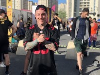 FESTIVAL - Yüzlerce Kişi Bir Araya Gelerek Spor Yaptı