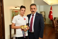 OSMAN KAYMAK - 7. Kez Üst Üste Dünya Şampiyonluğunu Getiren Atlayış