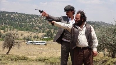 73 Ödüllü 'Bozkır Kuşlara Bak Kuşlara' Filmi 6 Eylül'de Vizyona Girecek