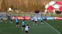 A MİLLİ FUTBOL TAKIMI - A Milli Takım Hazırlıklarını Sürdürdü