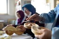 Ankara Büyükşehir Belediyesi, Kadınların Üretime Katkısını Sağlamak Amacıyla Eğitimlere Devam Ediyor Haberi