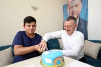 DOĞUM GÜNÜ PASTASI - Başkan Büyükakın'dan Evren'e Sürpriz Doğum Günü