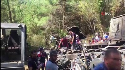GÜNCELLEME 2- Kastamonu'da Kamyon Uçuruma Yuvarlandı Açıklaması 3 Ölü