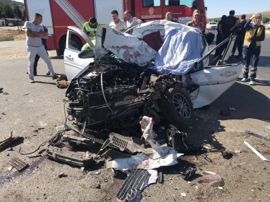 Kahramanmaraş'ta Kamyon İle Otomobil Çarpıştı Açıklaması 1 Ölü
