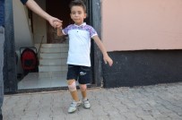 EKONOMİK İŞBİRLİĞİ TEŞKİLATI - Suriyeli Yetim Muhammed, Kaybettiği Bacaklarına Türkiye'de Kavuştu