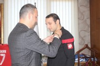 Başkan Alan Antrenör Ve Sporcuyu Altınla Ödüllendirdi