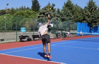 TÜRKAN SAYLAN - Büyükçekmece'de Tenis Turnuvasına Büyük İlgi