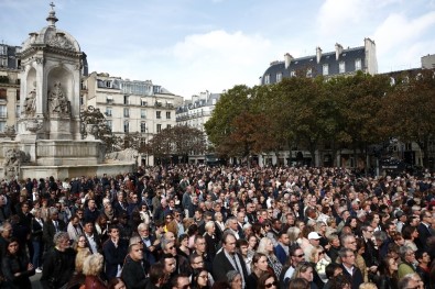 Fransa Eski Cumhurbaşkanı Chirac İçin Cenaze Töreni Düzenlendi