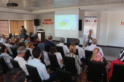 'Temel Beceri Ve Aile Eğitimi' Projesinin Kapanış Toplantısı Yapıldı