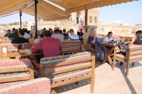 DINLER - Yoğun Turist Akımı Tarihi Evleri Kafelere Dönüştürdü