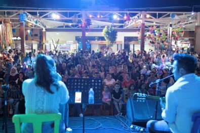 Antalya Kepez'in 'Sokak Festivali'ne Akın Etti