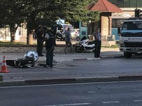 MOTOSİKLET SÜRÜCÜSÜ - Motosiklet Sürücüsü Genç Hayatını Kaybetti!